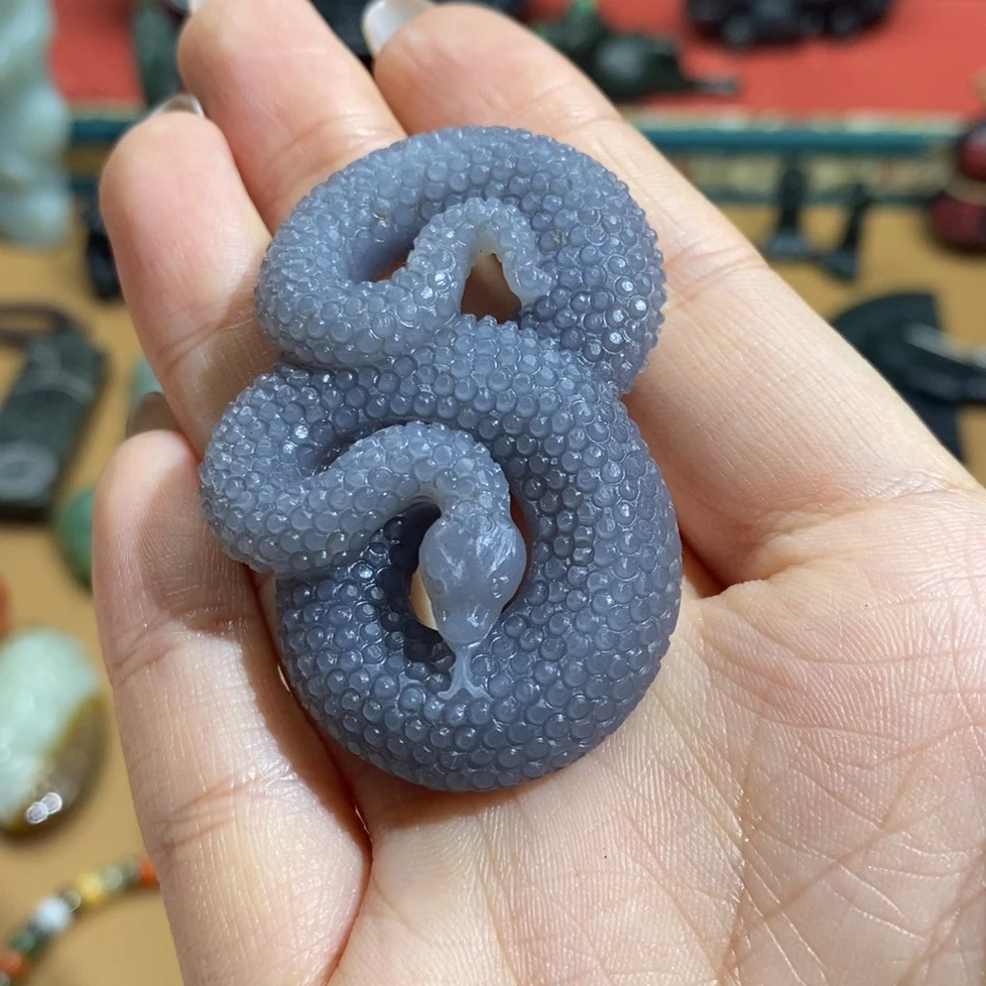 和田玉颈饰未镶嵌定制