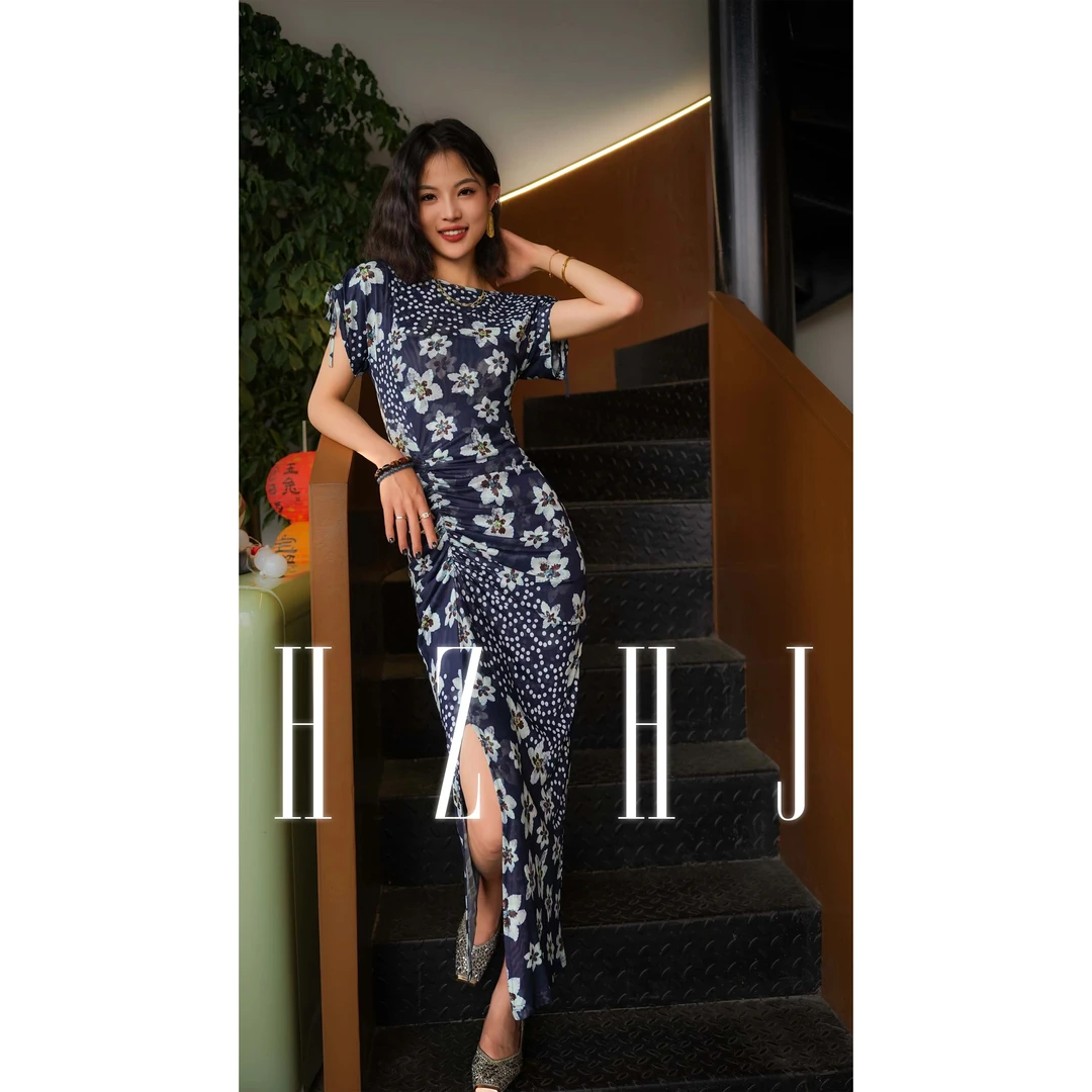HZHJ原创设计师 蓝花梦 连衣裙 腹部褶皱 提花半袖高级 走秀262