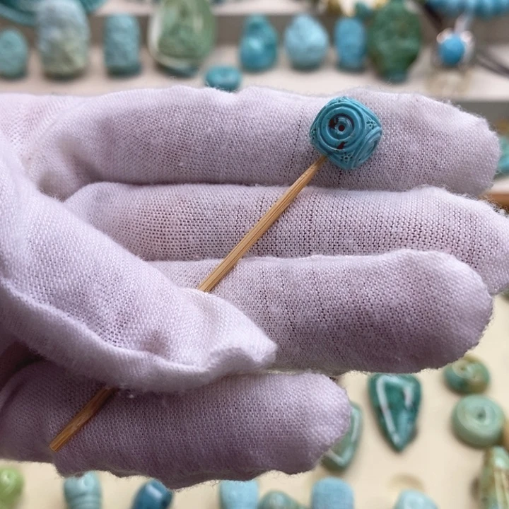 绿松石未镶嵌云盖蓝玉化9.4尺寸