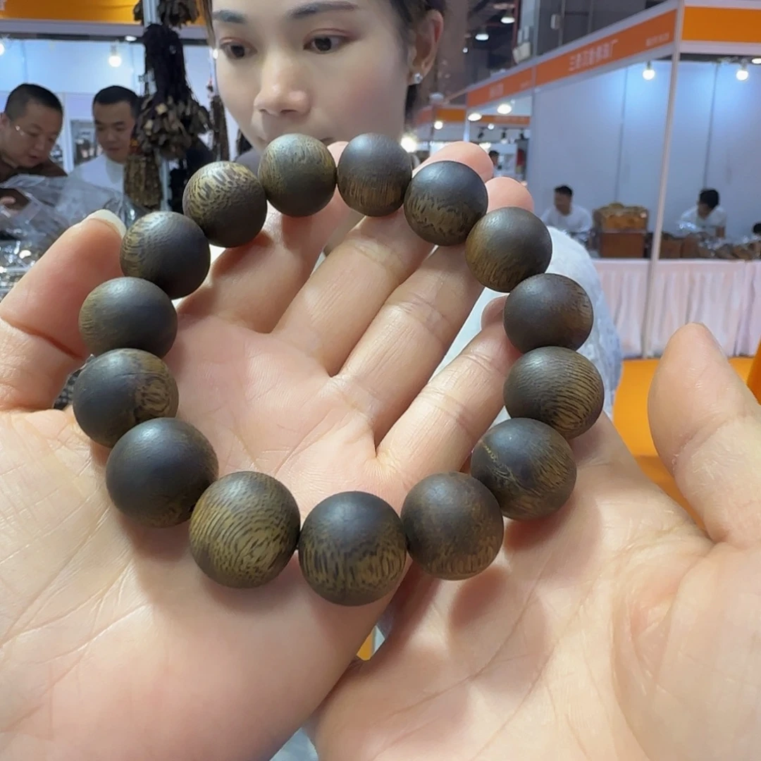 沉香手串多样性发货1条蓝宝石9991624