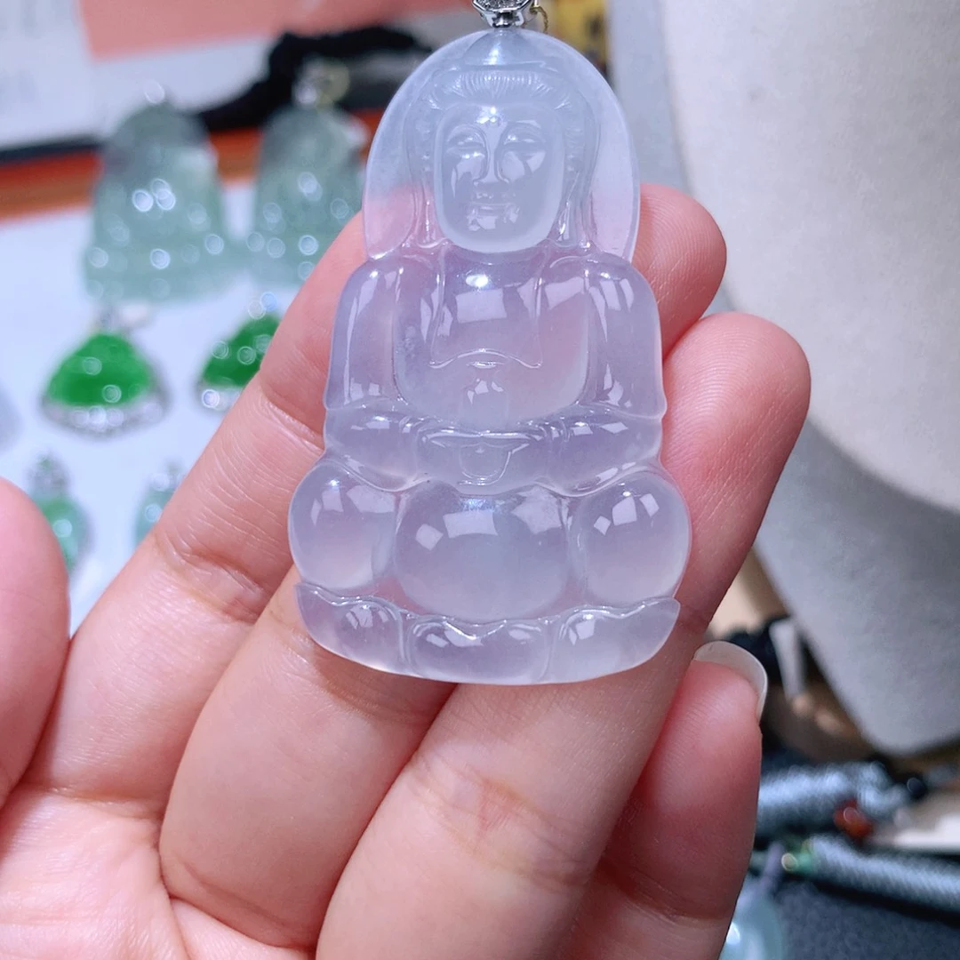 颈饰18K金镶嵌翡翠观音