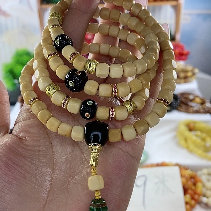 吊坠千眼菩提?**叔菩提