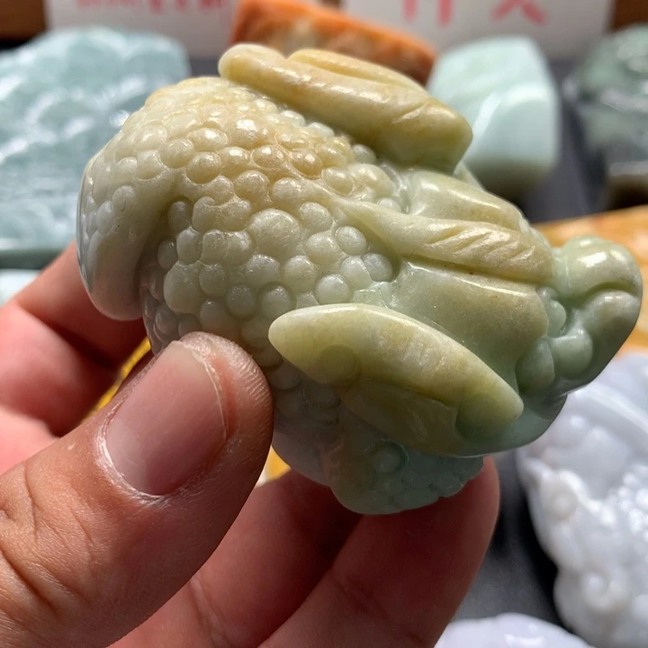 翡翠未镶嵌颈饰保真天然a货翡翠