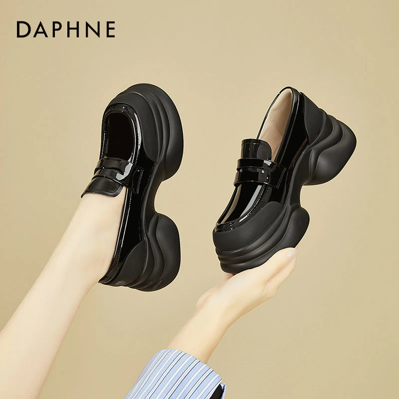 达芙妮厚底增高英伦风复古黑色小皮鞋女2025新款一脚蹬懒人乐福鞋