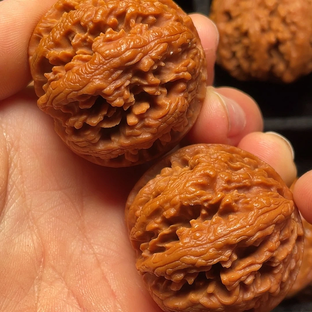 文玩核桃把件秦岭山脉核桃