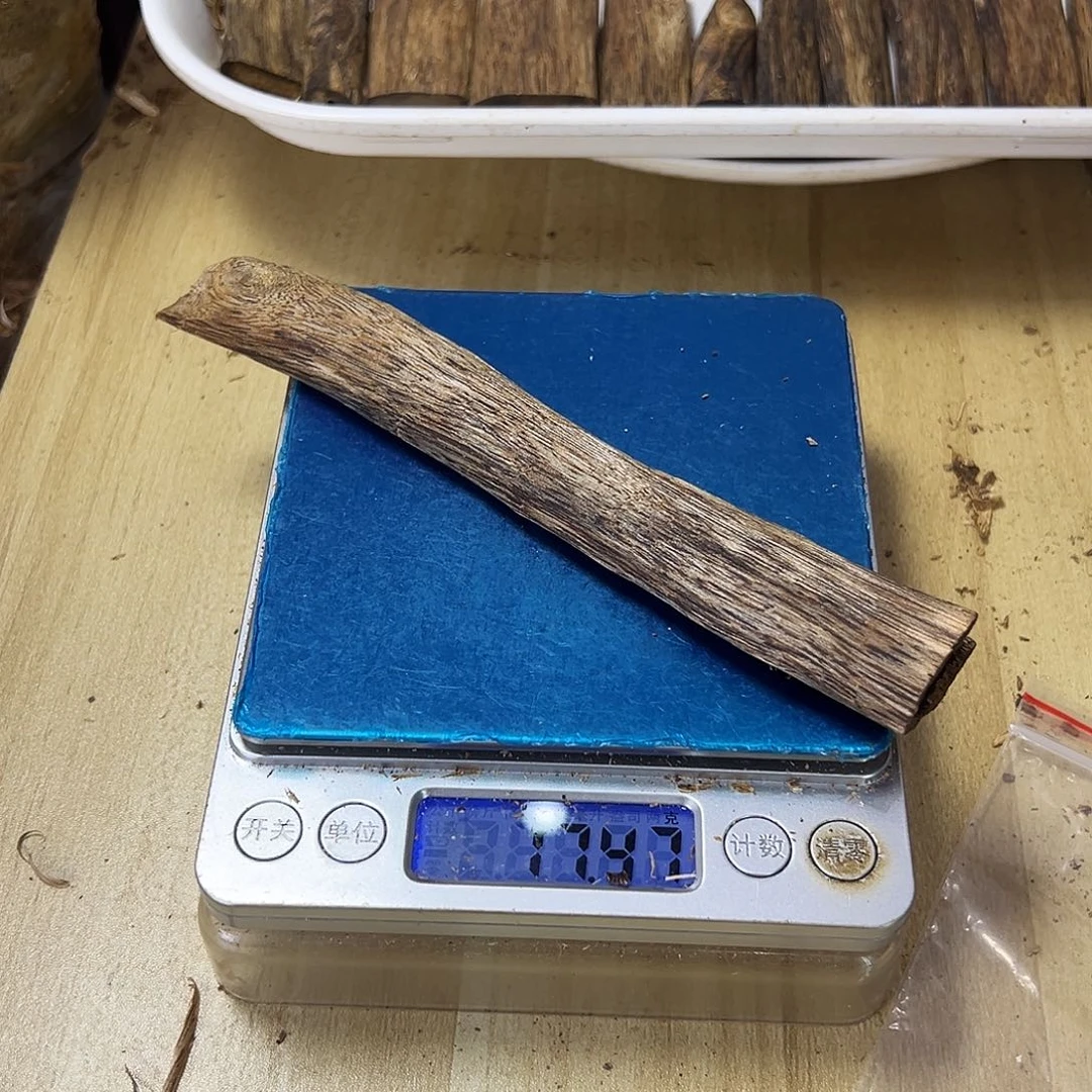 香料绿奇楠白棋块料17克