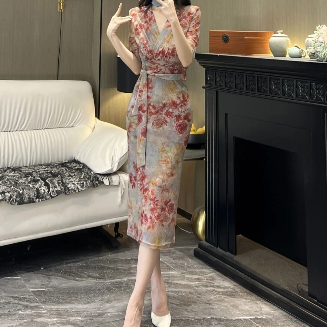 复古气质轻熟风时尚印花连衣裙夏季新款设计感修身显瘦包臀裙子