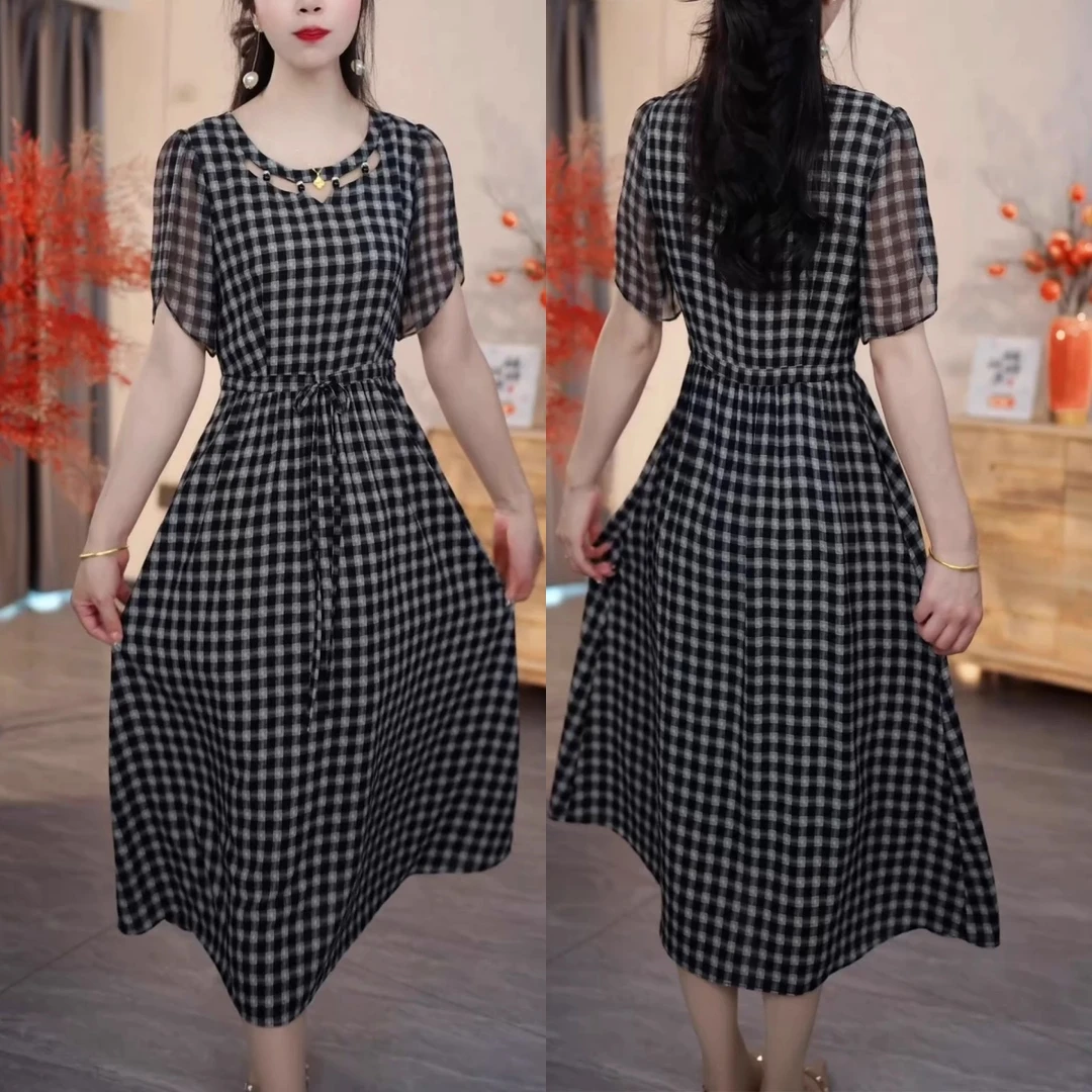 2025夏季新款时尚法式设计感格子连衣裙洋气显瘦中长款短袖休闲裙
