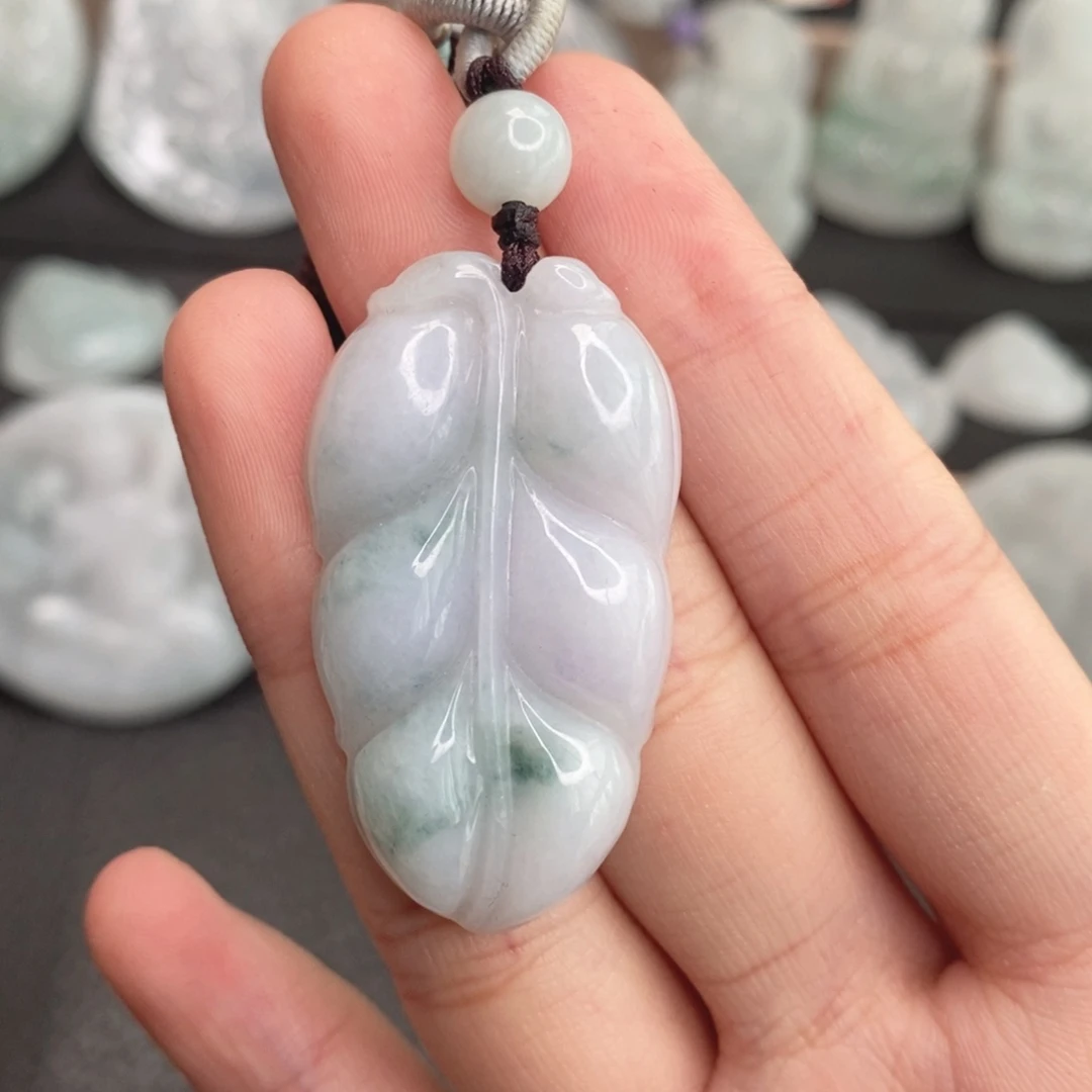 颈饰未镶嵌翡翠叶子