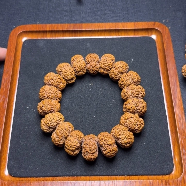 手串金刚菩提10号夹板