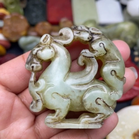 蛇纹石玉颈饰未镶嵌39