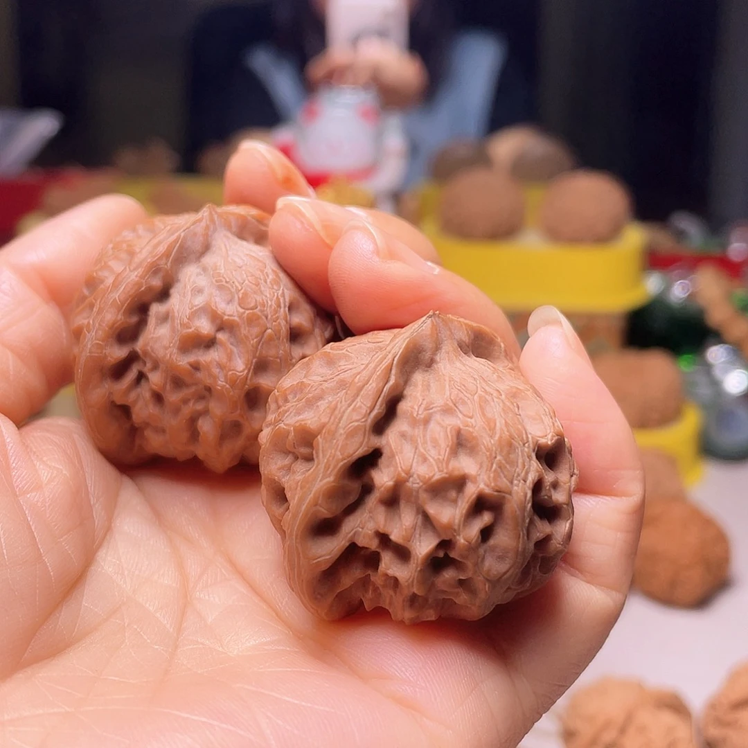 蝴***户吊坠文玩核桃宫灯