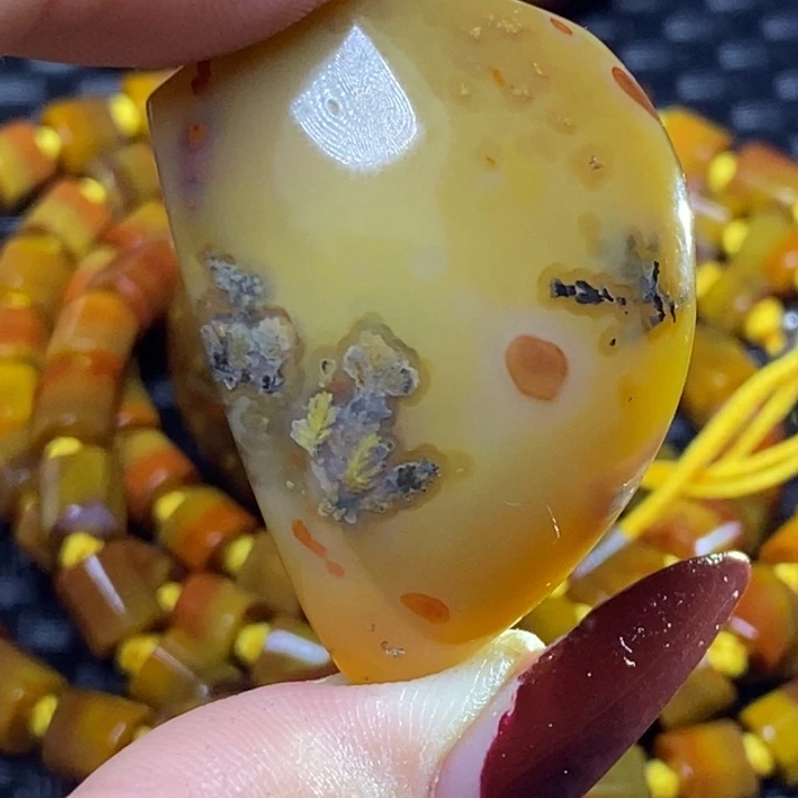 玛瑙/玉髓颈饰未镶嵌