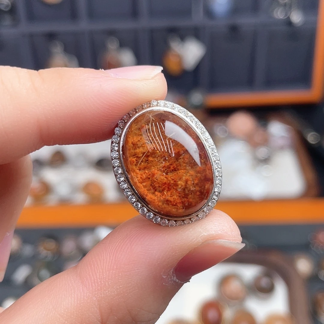 水晶颈饰银S925镶嵌有*?
