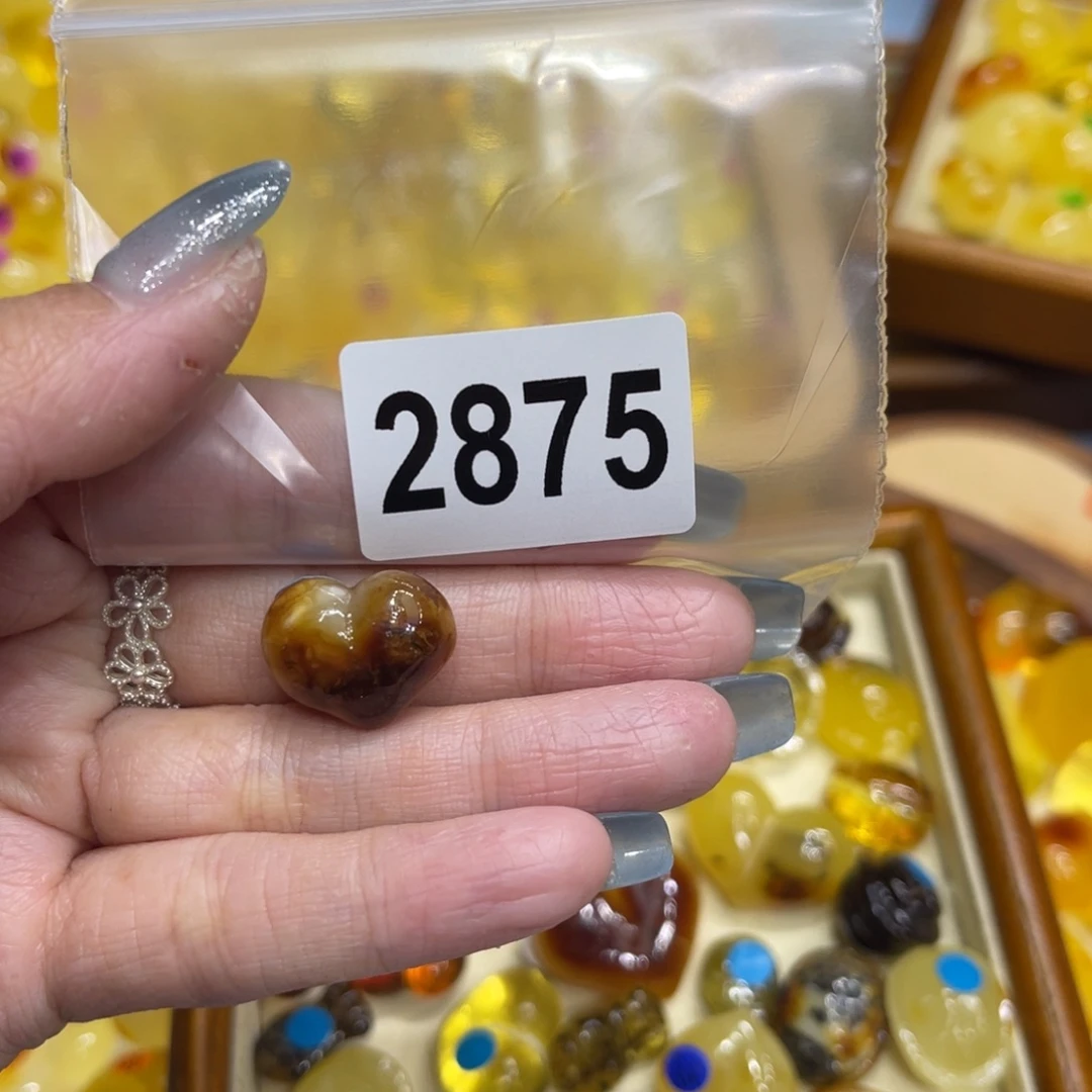 琥珀未镶嵌珠宝奇石