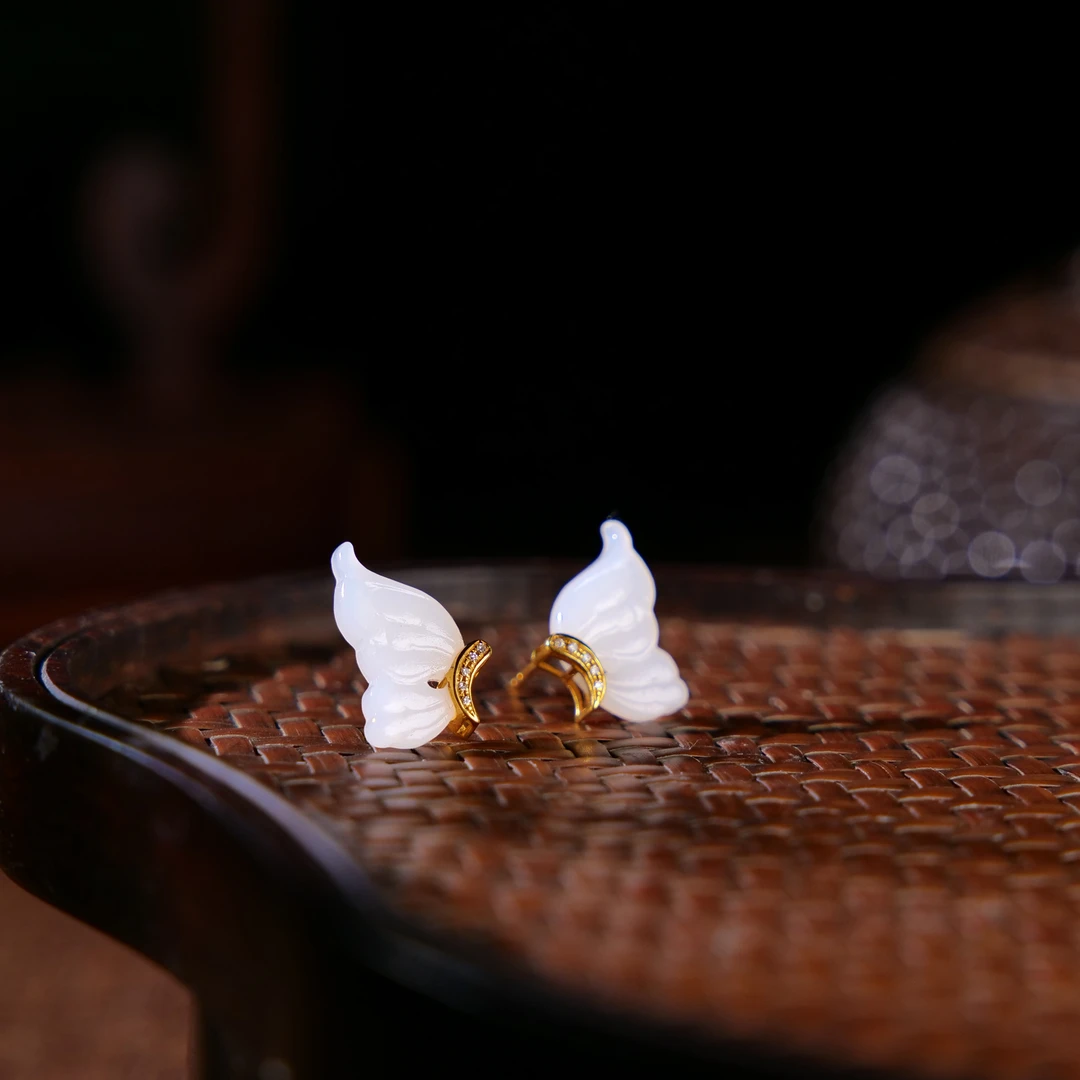 【小雨来了】18k金镶嵌和田玉白玉蝴蝶耳钉 耳坠 多样性发一件