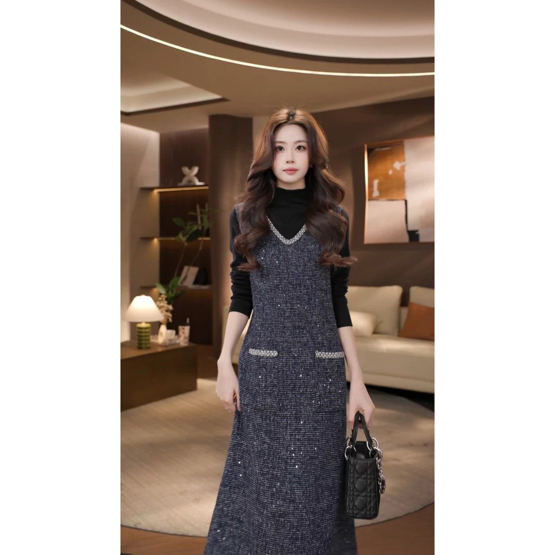 晓西-【梦漫幽屿】秋冬新款舒适V领小香风裙子常规款背心裙-5N668Q