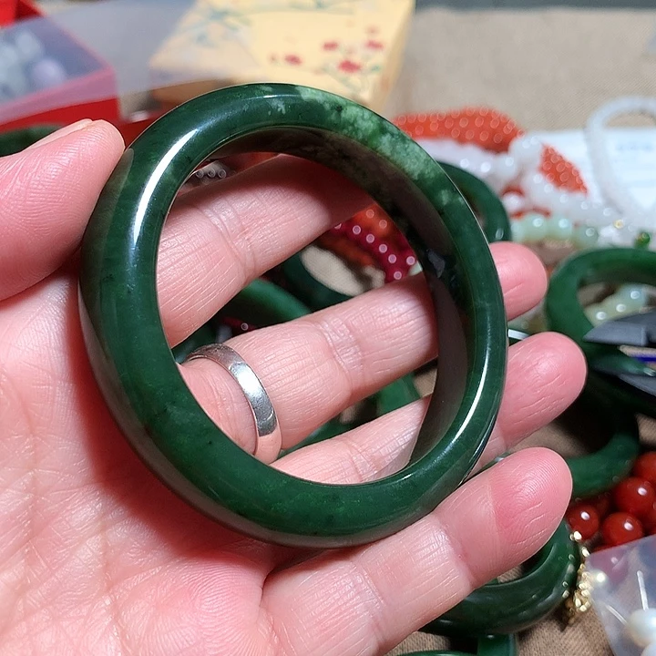 套链未镶嵌透闪石质玉