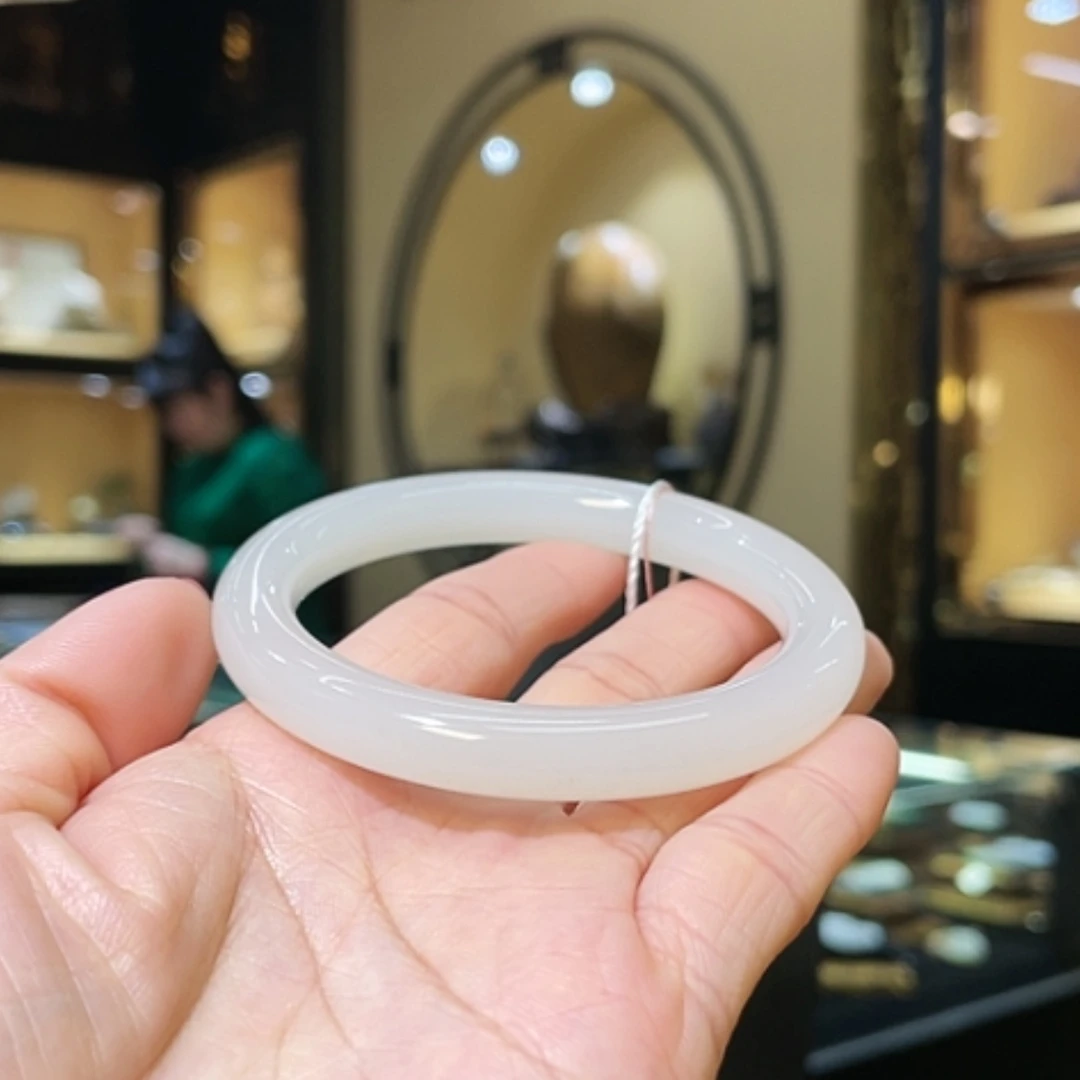 【闪购商品】和田玉手镯未镶嵌55.6#40.62g