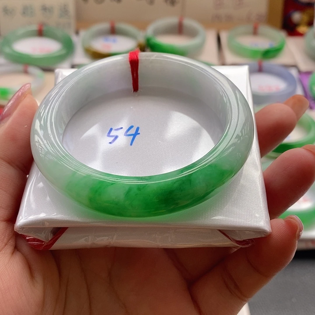 翡翠未镶嵌手镯1号