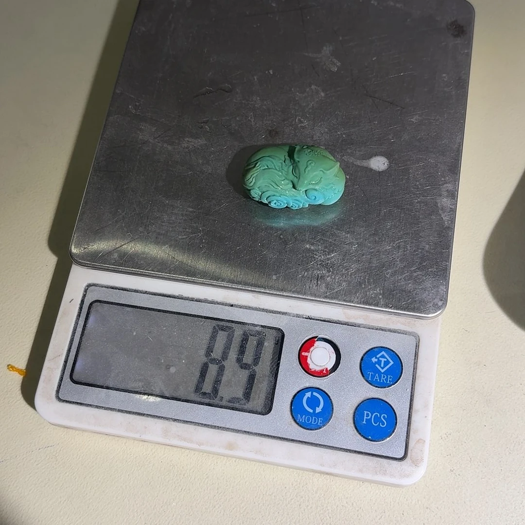 贝***熊绿松石未镶嵌挂件定金