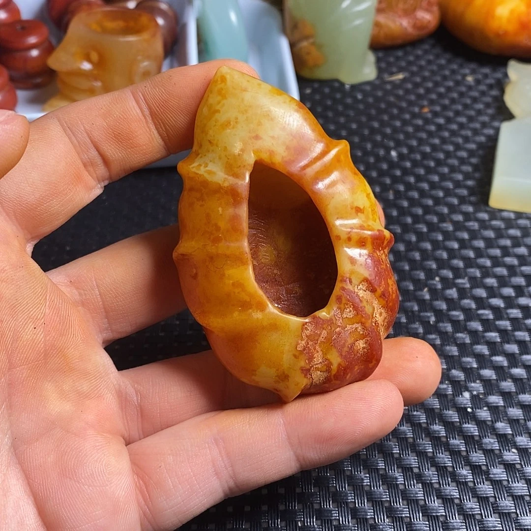 岫岩老玉（透闪石质玉）未镶嵌珠宝奇石