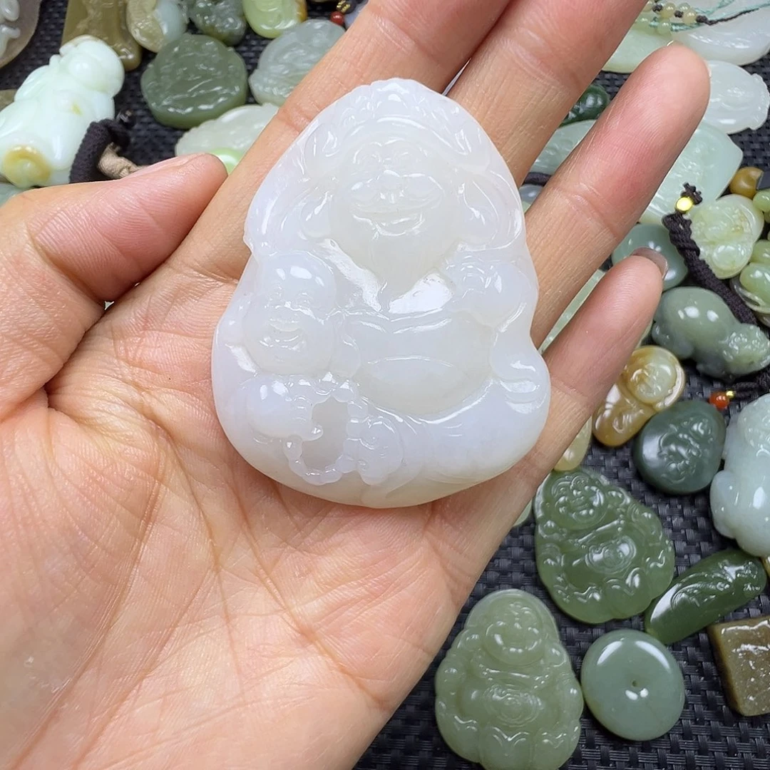 和田玉未镶嵌吊坠(赠链)有棉，漏，卡56