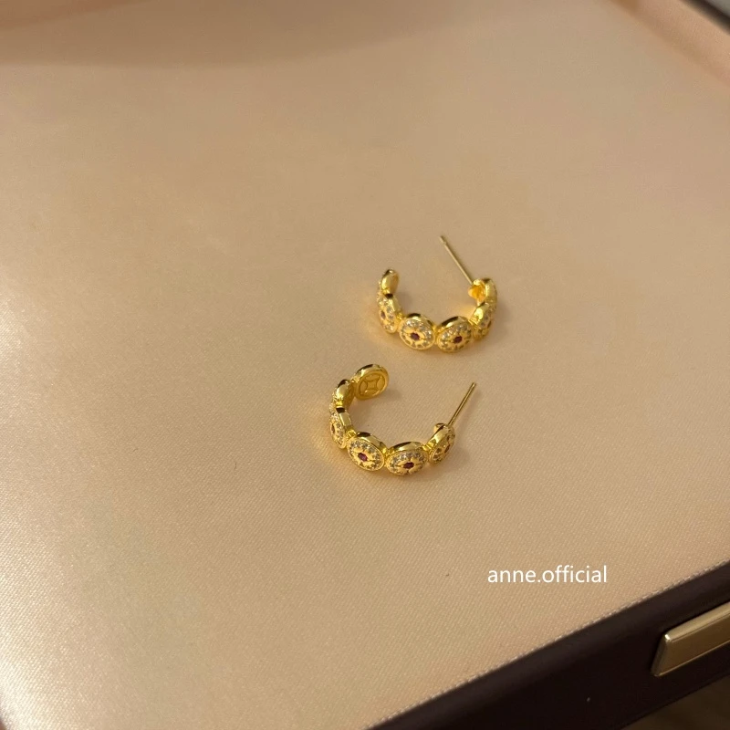 铜合金耳饰 小圆饼红锆钱币C型耳环【R625】