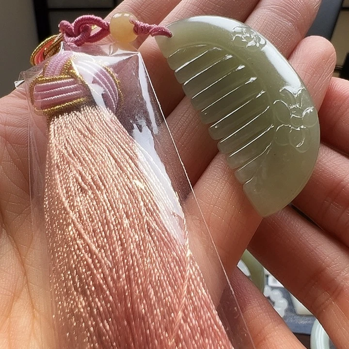 和田玉（糖玉）未镶嵌颈饰