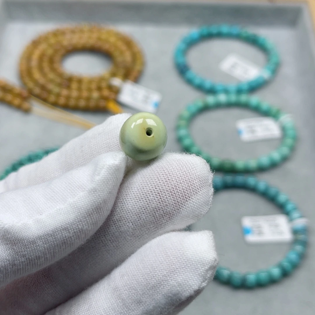 绿松石未镶嵌挂件