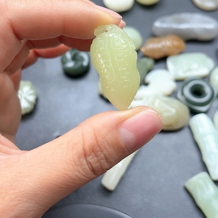【闪购商品】颈饰未镶嵌和田玉