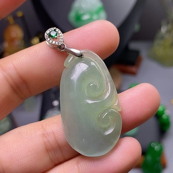 吊坠(赠链)未镶嵌翡翠