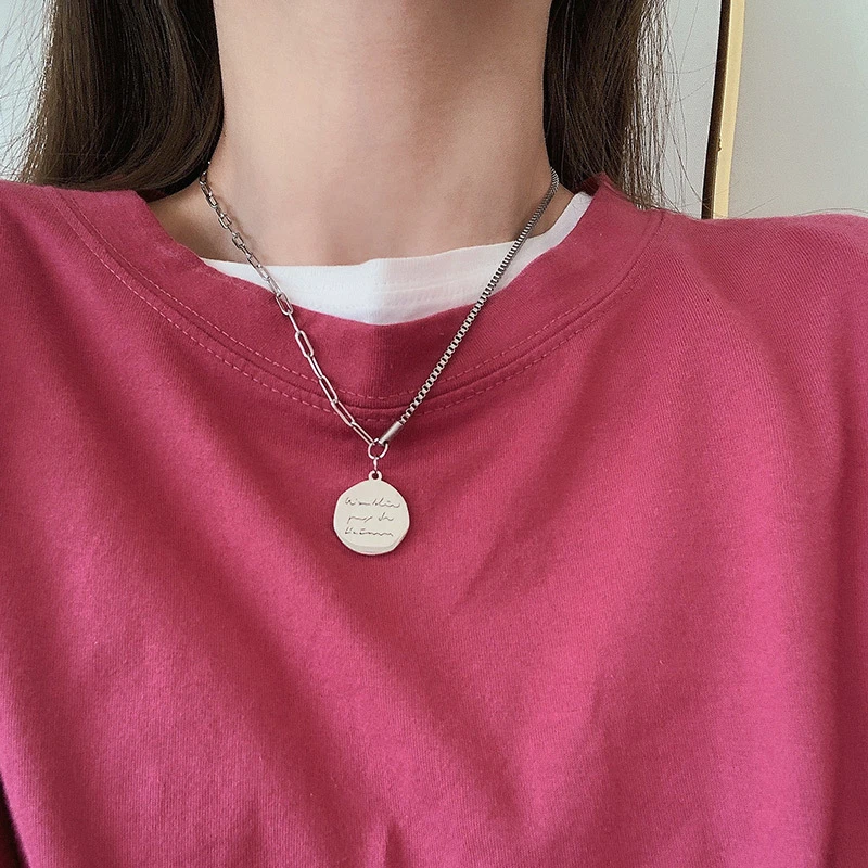 钛钢铅玻璃项链 ins冷淡风圆牌字母不锈钢项链嘻哈个性简约百搭链