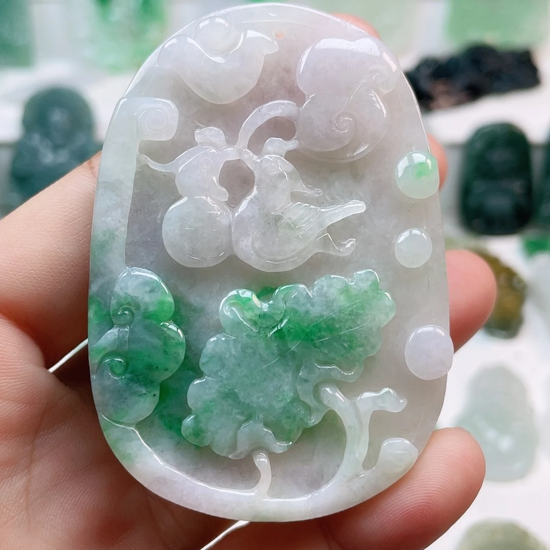 翡翠颈饰未镶嵌鸳鸯