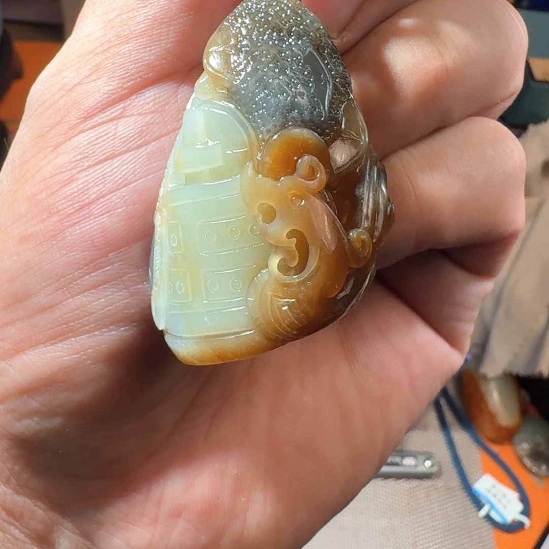 和田玉（糖玉）未镶嵌颈饰
