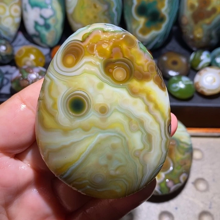 玛瑙/玉髓未镶嵌珠宝半成品