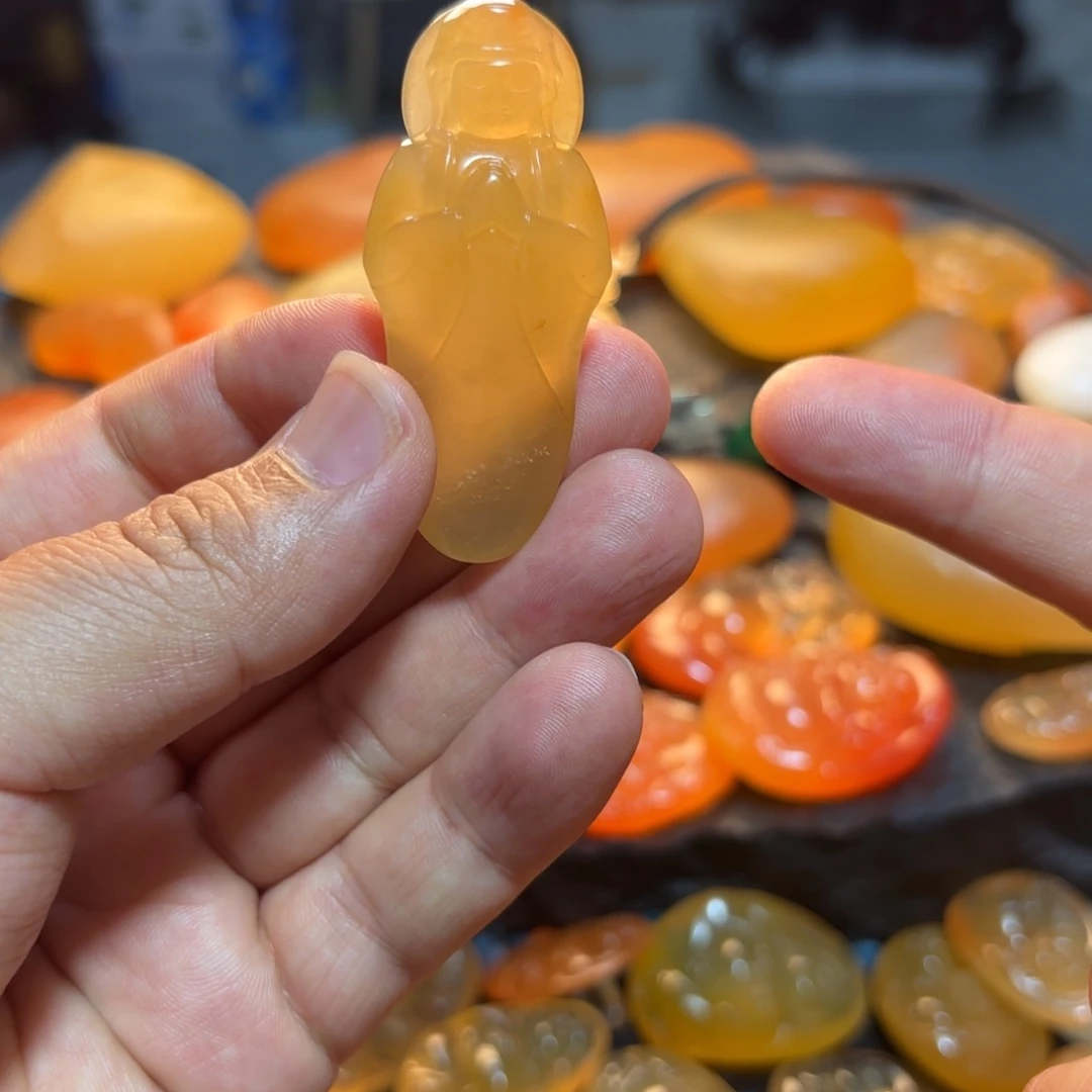 学***生石英岩玉挂件未镶嵌