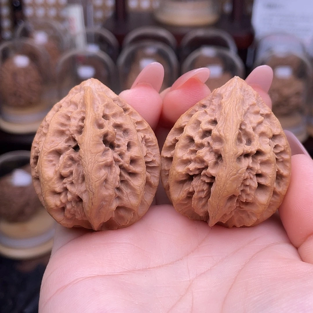 我***字吊坠文玩核桃楸八棱