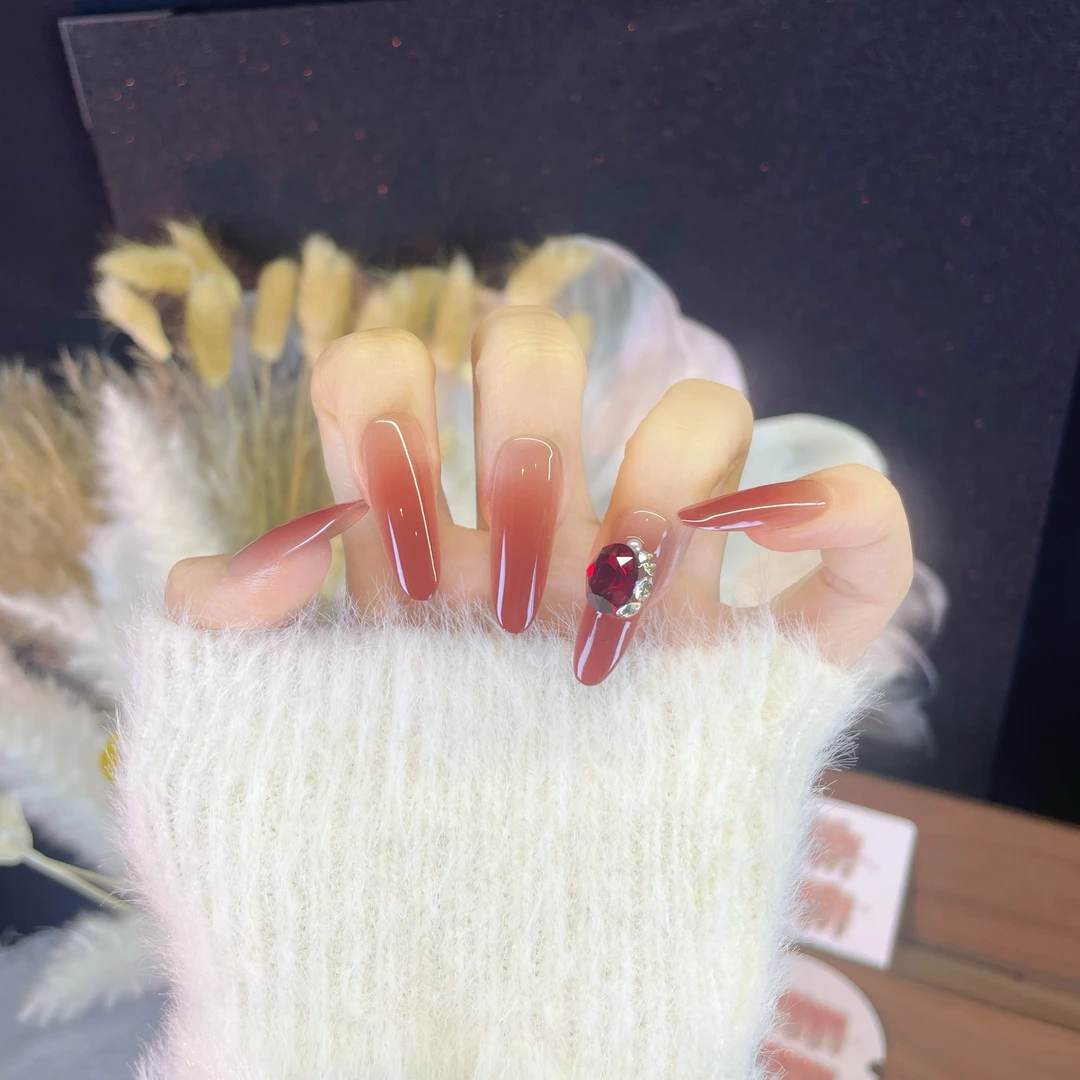 【朱砂痣】豆沙红新年超显白穿戴美甲（12片）