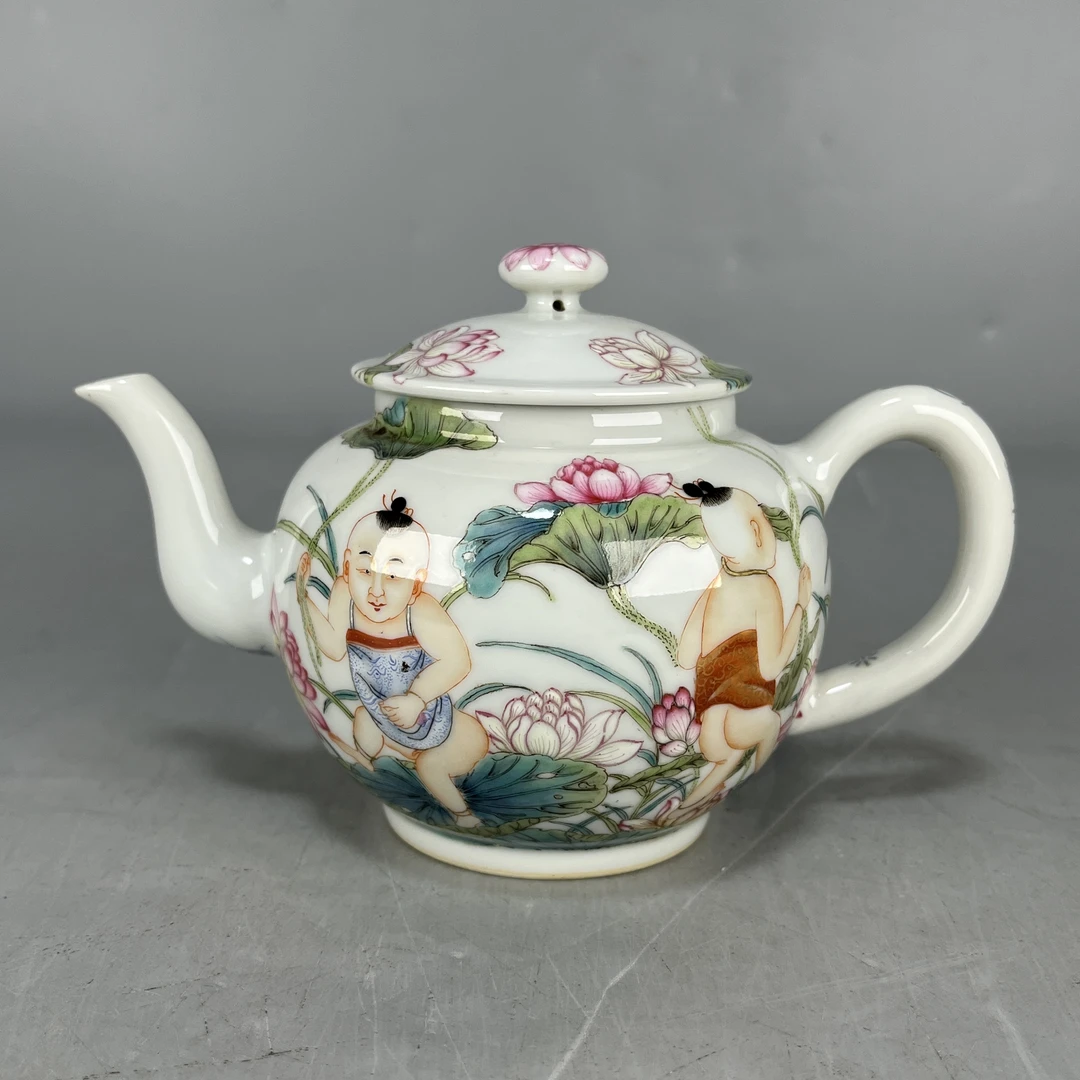 仿古瓷 仿古大清雍正年制粉彩童子采莲纹壶