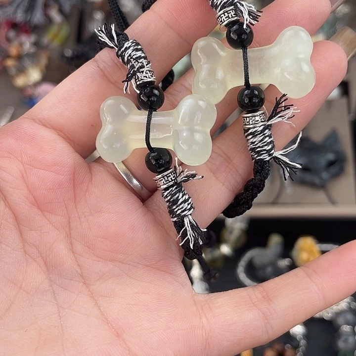 合金蛇纹石玉颈饰