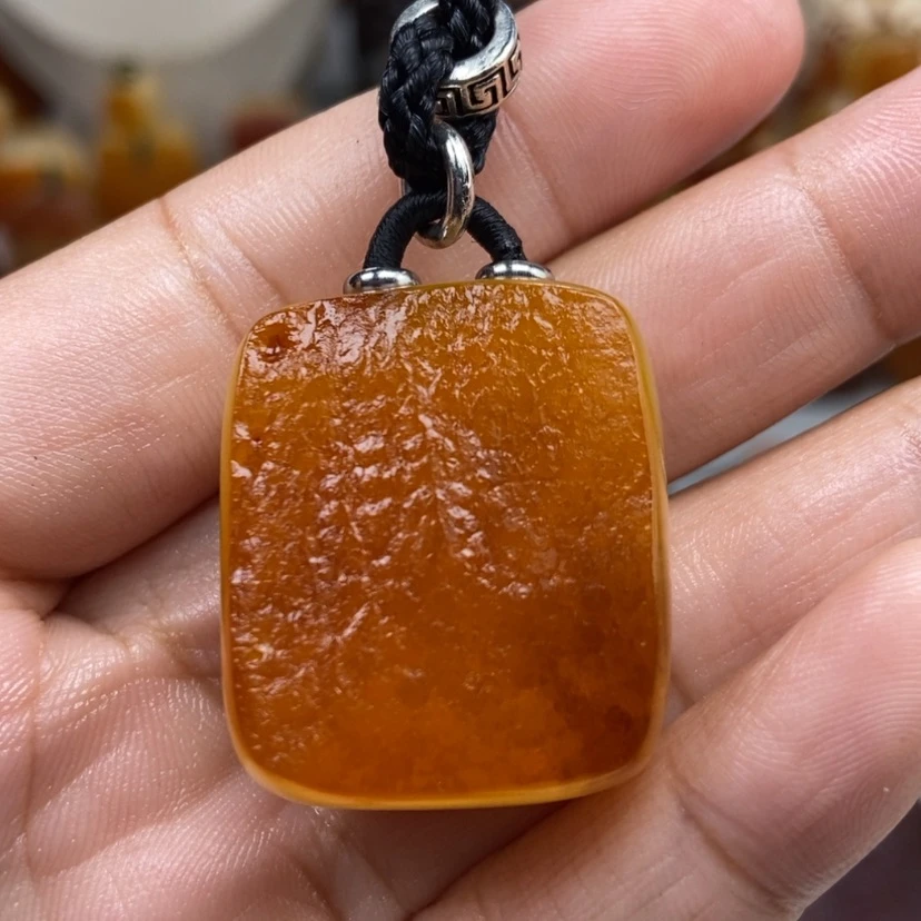 【闪购商品】琥珀颈饰未镶嵌