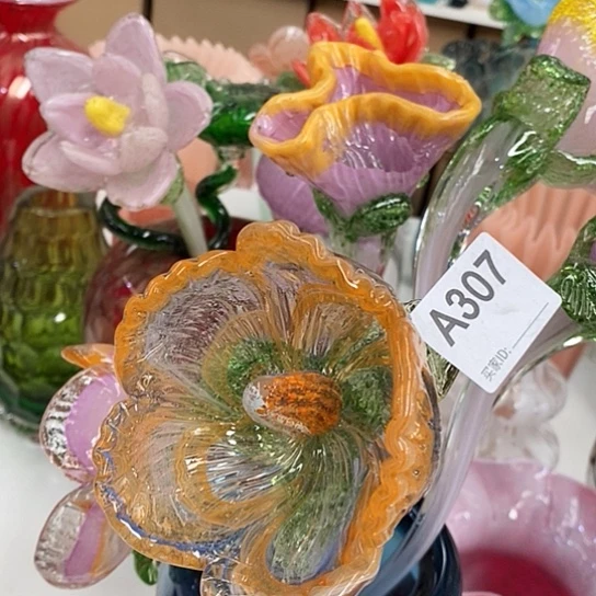 琉璃花瓶高50厘米宽9厘米