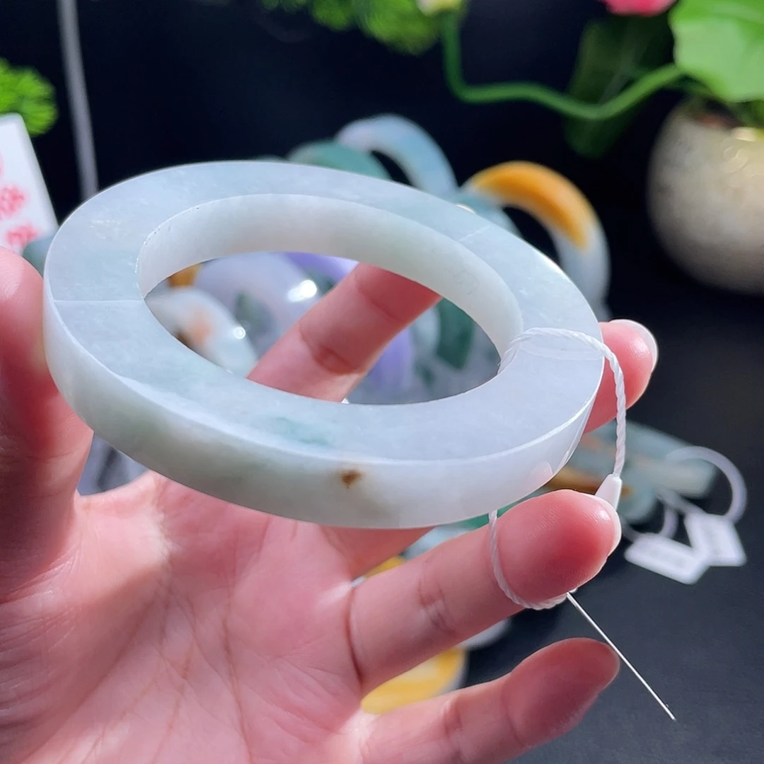 未镶嵌翡翠手镯定制翡翠