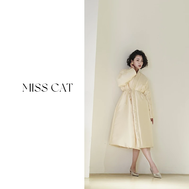 ELINE早呀猫小姐25冬季新品优雅气质宽松白鸭绒羽绒风衣V领外套女