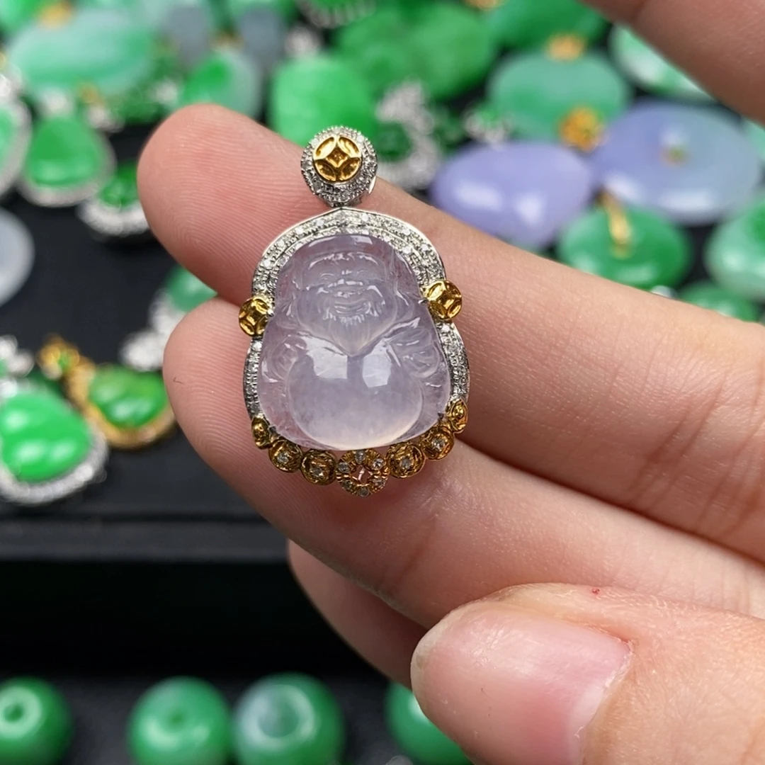 翡翠18K金镶嵌颈饰翡翠