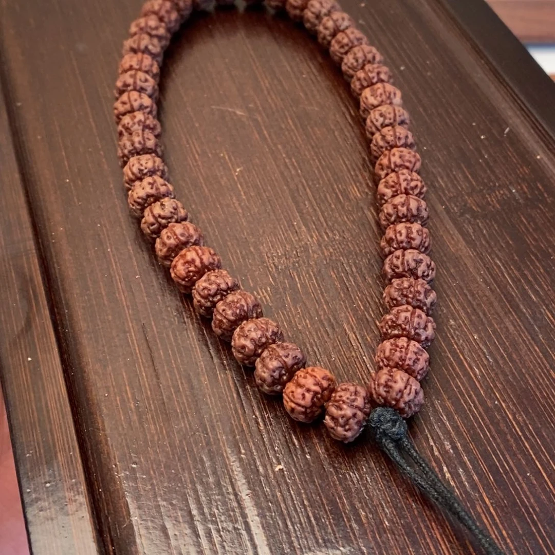 金刚菩提吊坠黄*老树王手持