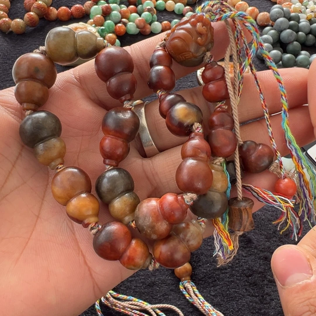 潘***r翡翠未镶嵌颈饰翡翠