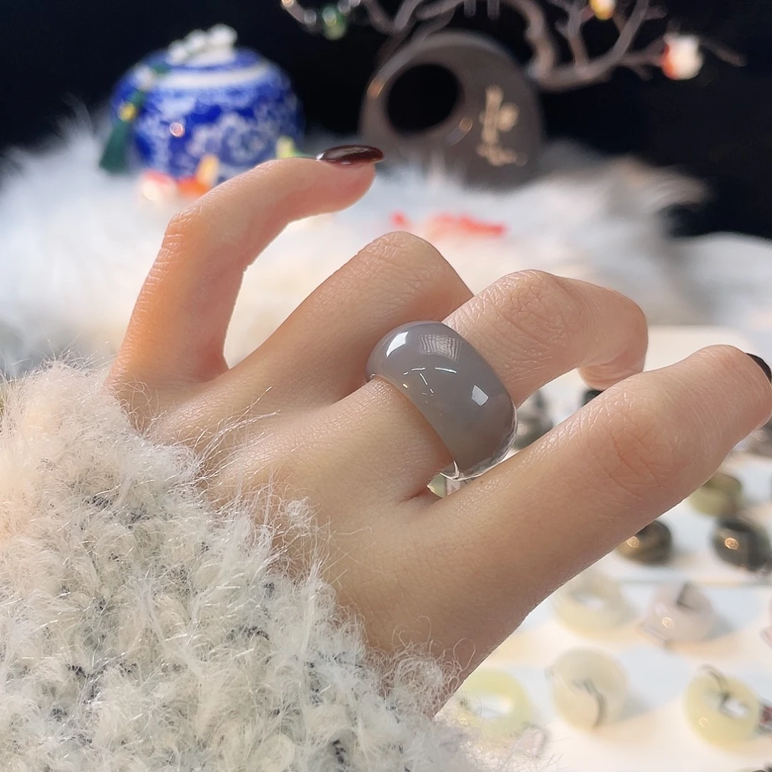 第***人和田玉未镶嵌戒指c92烟紫飘紫墩墩18.2扩18.4