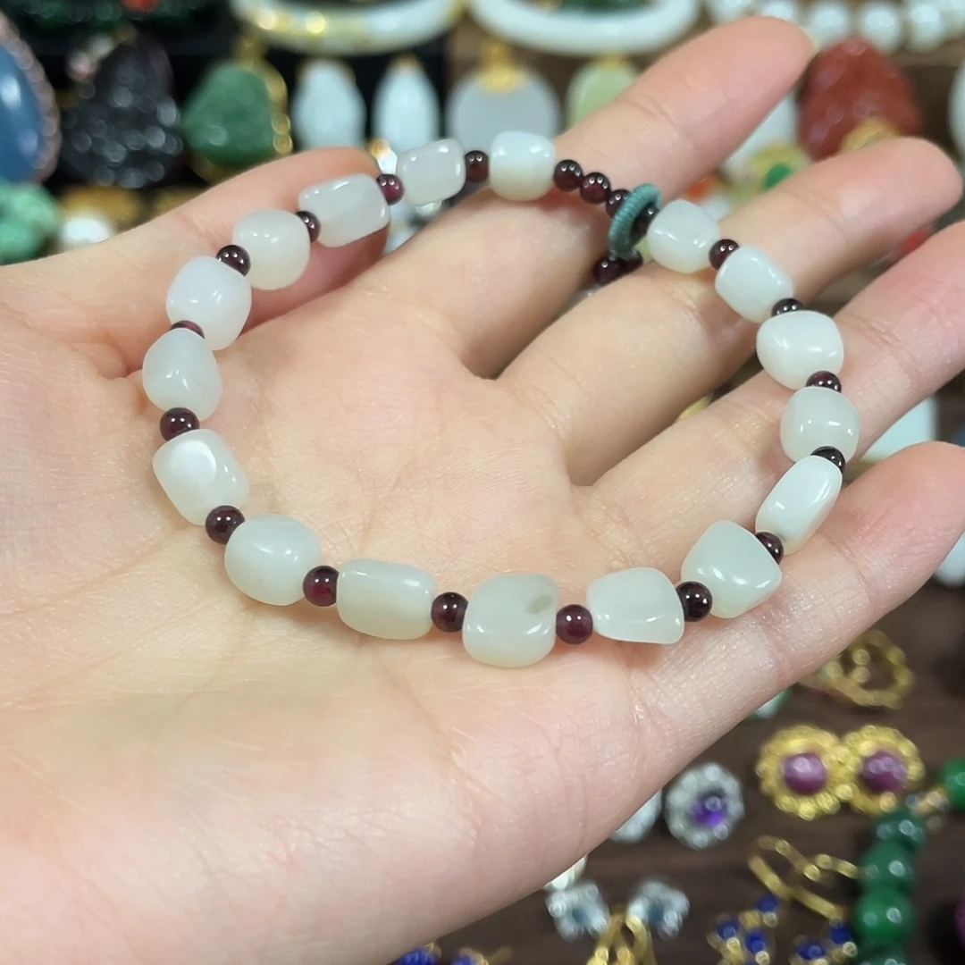 和田玉未镶嵌手串我是真的喜欢这个风格